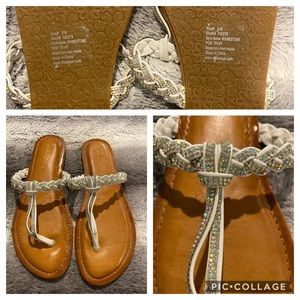 Palms size 9 Rhinestone Flip-Flops